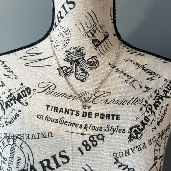 NWT Silver Initial T necklace delicate chain - Picture 2 of 6